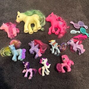 Various ponies